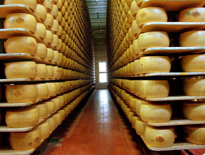 parmigiano reggiano factory 2
